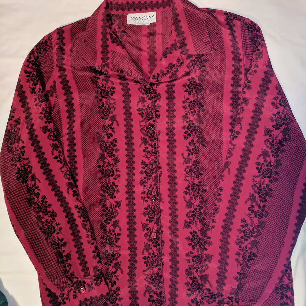 Classic long sleeve button down shirt by Donn Kenny